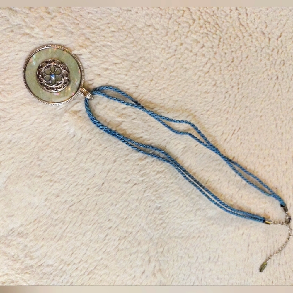 1928 Medallion Necklace - Picture 6 of 6